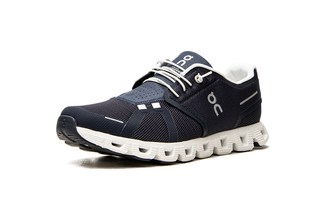 On Running Cloud 5 sneaker in modern ontwerp