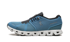 On Running Cloud 5 in Niagara Blauw en Zwart, ademende sneaker