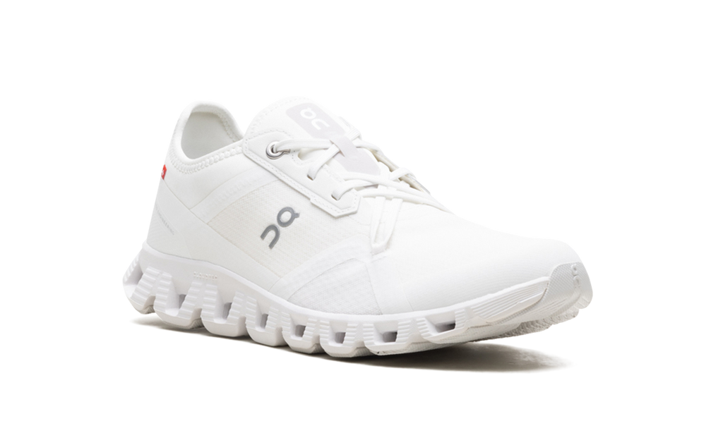 On Running Cloud X 3 AD duurzame sneaker in wit