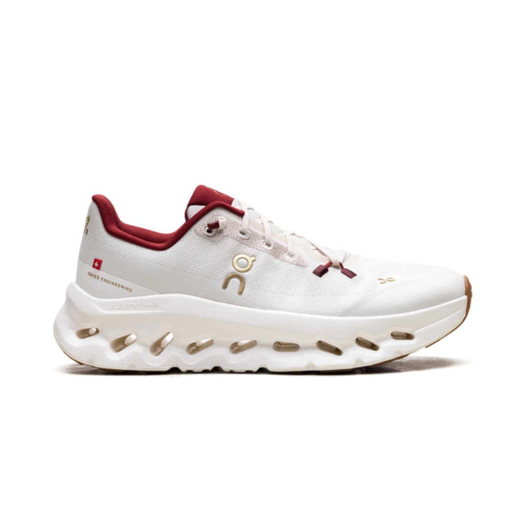 On Running Cloudtilt Perl Ivory elegante hardloopschoenen